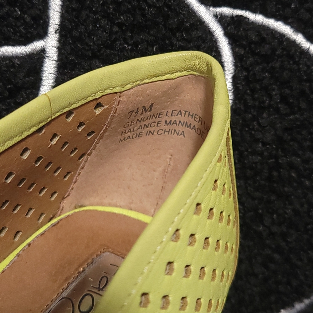 Halogen Heels - Picture 6 of 6